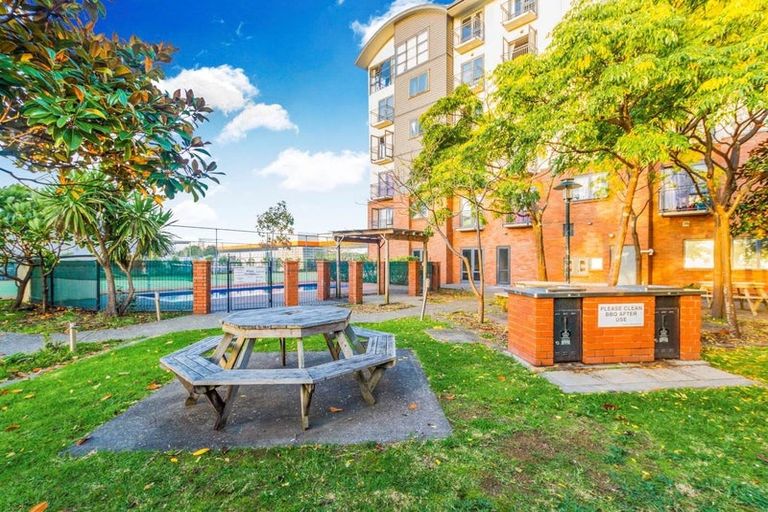 Photo of property in 2i/10 Crown Lynn Place, New Lynn, Auckland, 0600