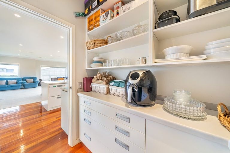 Photo of property in 18 Milford Street, Aotea, Porirua, 5024