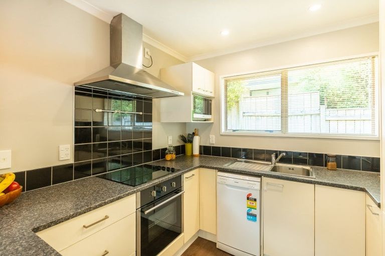 Photo of property in 17a Matenga Street, Waikanae, 5036