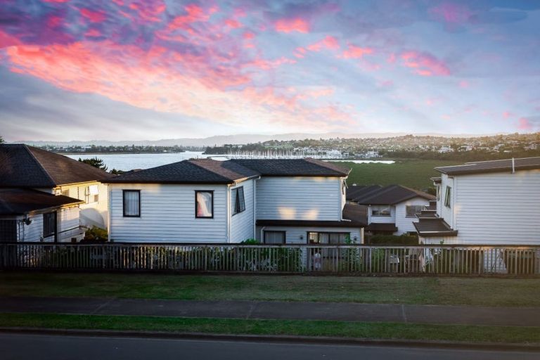 Photo of property in 22/1 Scott Road, Hobsonville, Auckland, 0616