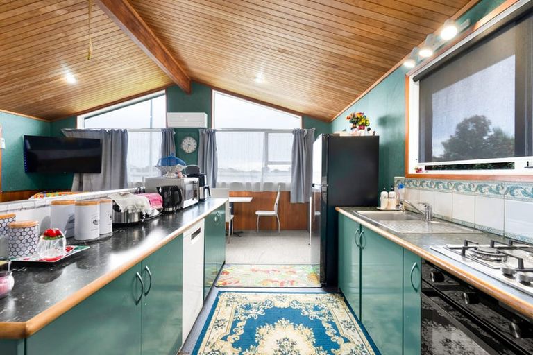 Photo of property in 180 Parklands Avenue, Bell Block, New Plymouth, 4312