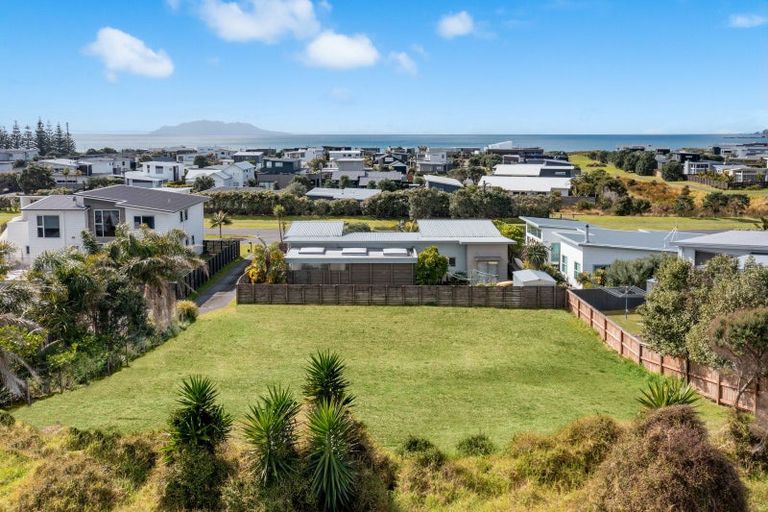 Photo of property in 18 Mangatawhiri Road, Omaha, 0986