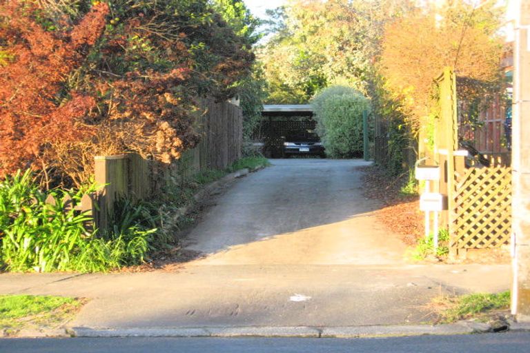 Photo of property in 23 Berkley Avenue, Hillcrest, Hamilton, 3216