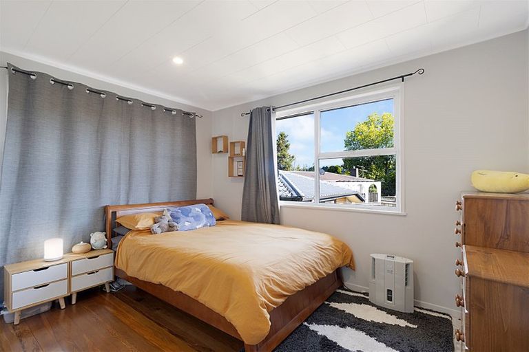 Photo of property in 63a Harrington Road, Henderson, Auckland, 0610