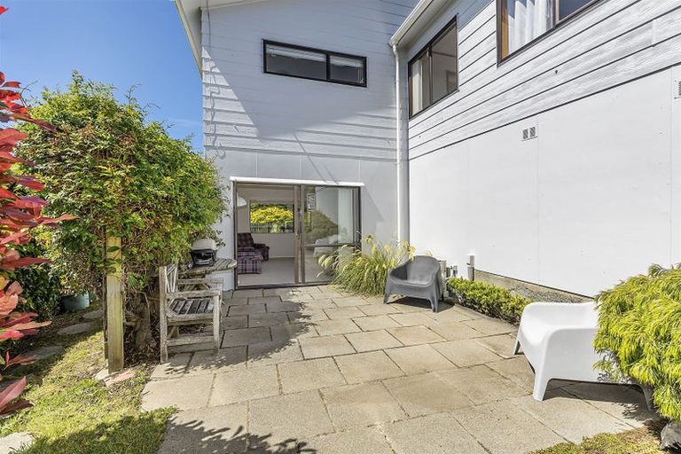 Photo of property in 22 Mercury Way, Whitby, Porirua, 5024