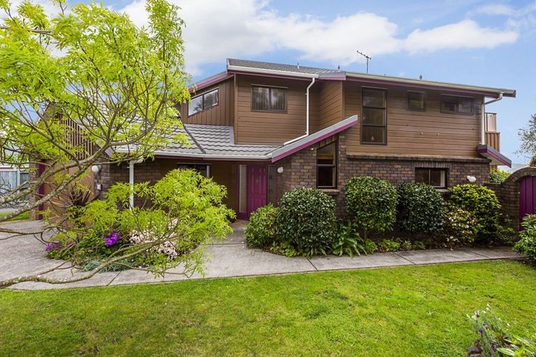 Photo of property in 14 Sailmaker Close, Whitby, Porirua, 5024