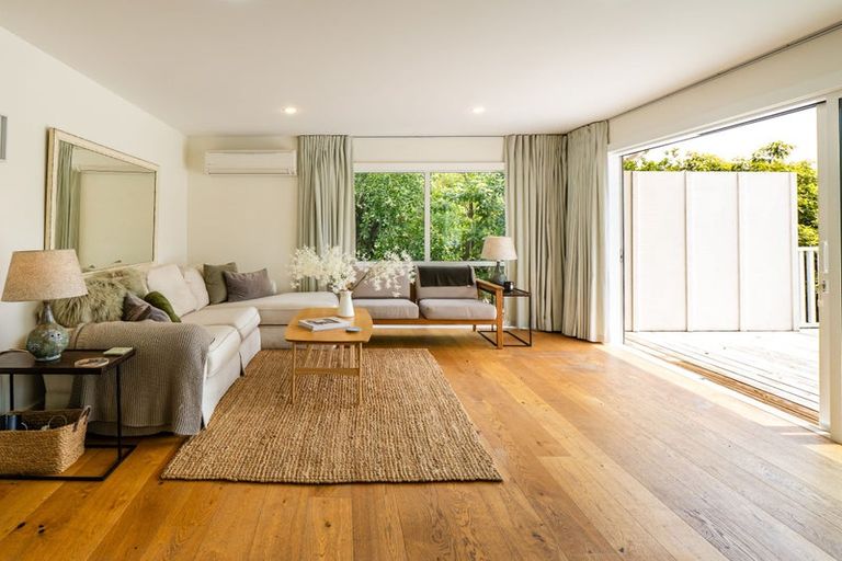 Photo of property in 6506 Christchurch Akaroa Road, Takamatua, 7581
