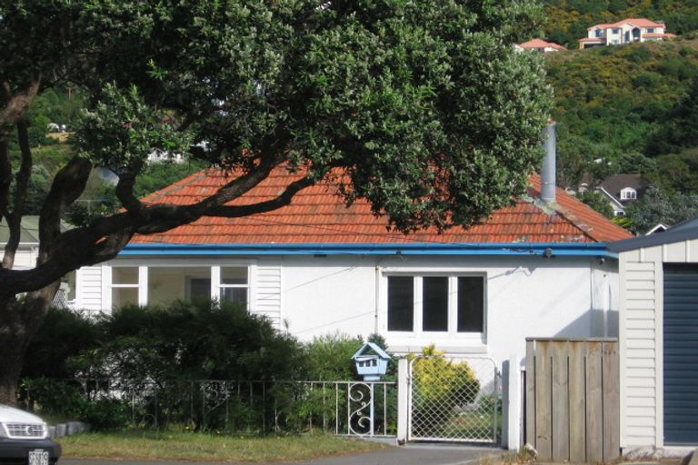 Photo of property in 290 The Parade, Island Bay, Wellington, 6023