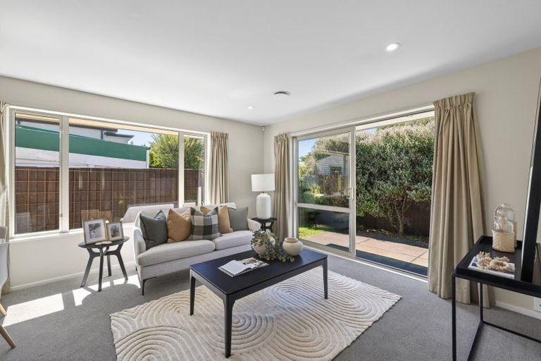 Photo of property in 52 Thackeray Place, Waltham, Christchurch, 8023