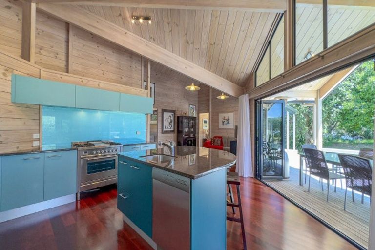 Photo of property in 79 Tangiteroria Lane, Pauanui, Hikuai, 3579