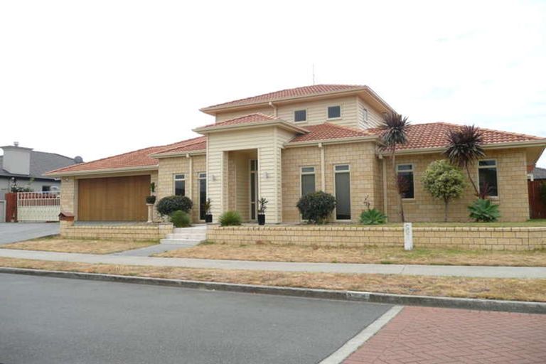 Photo of property in 2 Putaka Place, Papamoa Beach, Papamoa, 3118