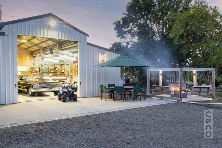 Photo of property in 1239 Peak Road, Helensville, 0875