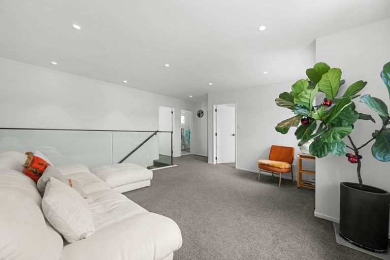 Photo of property in 6a Raeben Avenue, Hillcrest, Auckland, 0627