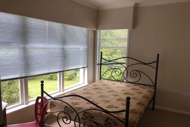 Photo of property in 9 Savoy Road, Glen Eden, Auckland, 0602