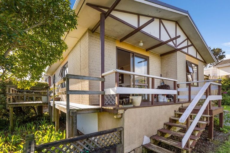 Photo of property in 14 Herekawe Drive, Spotswood, New Plymouth, 4310