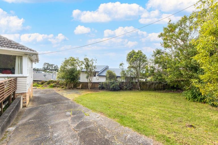 Photo of property in 72 Colwill Road, Massey, Auckland, 0614