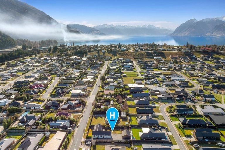 Photo of property in 25 Bell Street, Lake Hawea, Wanaka, 9382