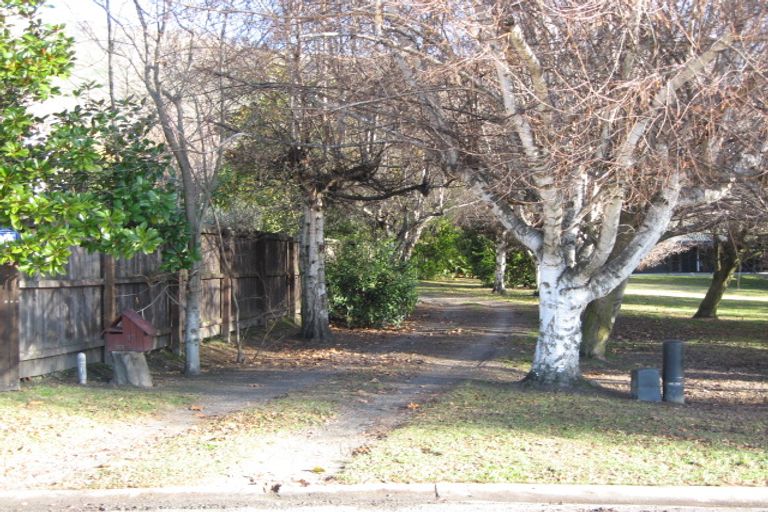 Photo of property in 27 Heuchan Lane, Wanaka, 9305