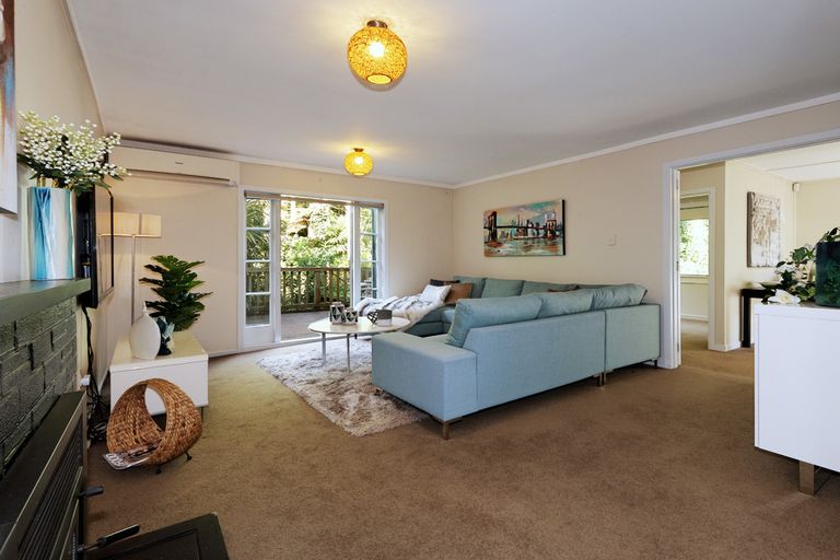Photo of property in 7 Sylvan Valley Avenue, Titirangi, Auckland, 0604