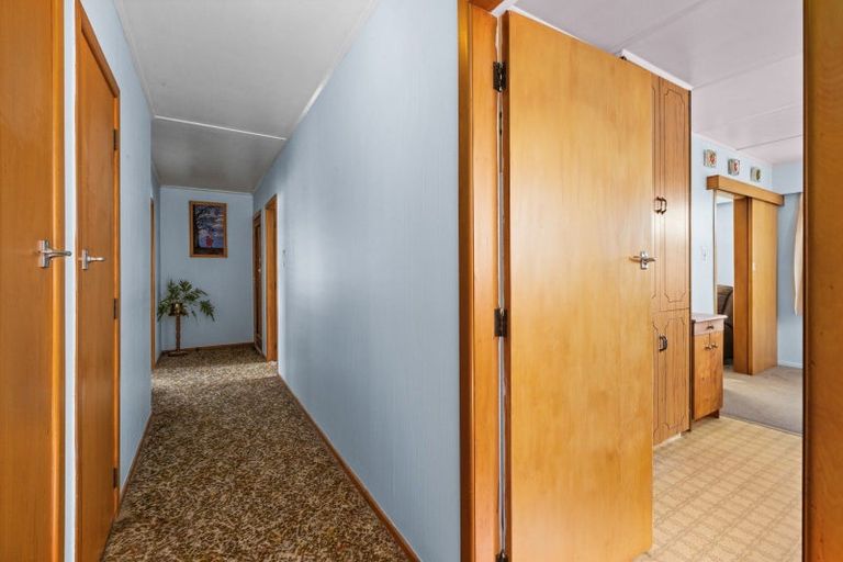 Photo of property in 27 Otatara Road, Taradale, Napier, 4112