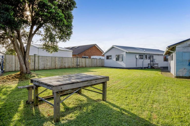 Photo of property in 23 Pohutukawa Drive, Opunake, 4616