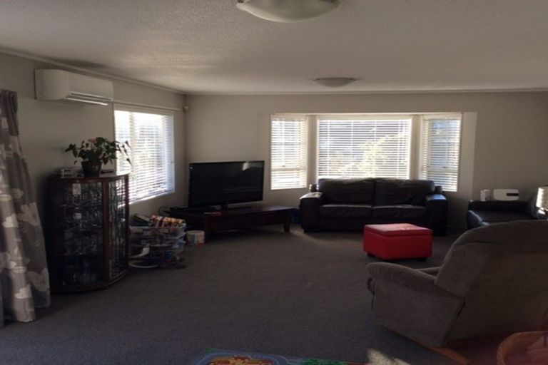 Photo of property in 38 Staithes Drive North, Whitby, Porirua, 5024