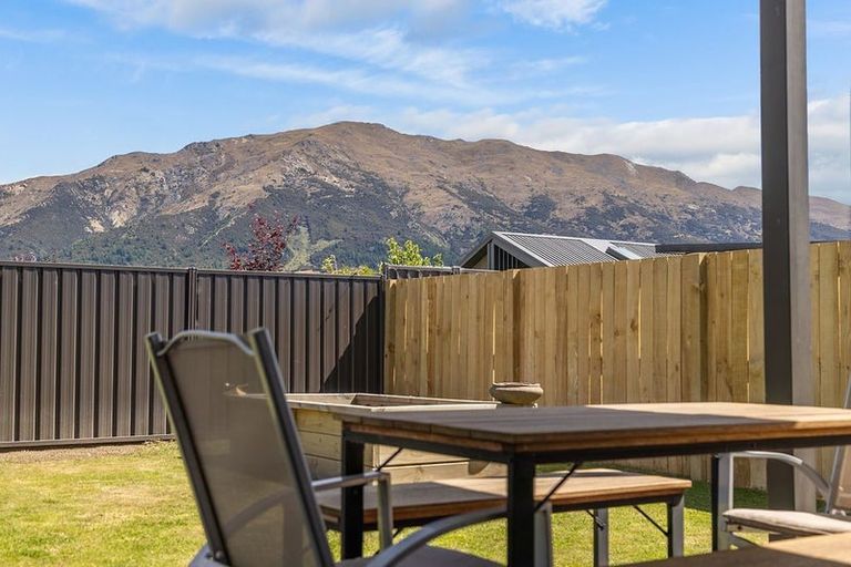 Photo of property in 28 Dunn Street, Lake Hawea, 9382