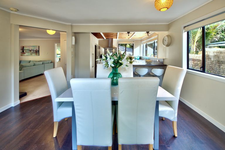 Photo of property in 7 Sylvan Valley Avenue, Titirangi, Auckland, 0604