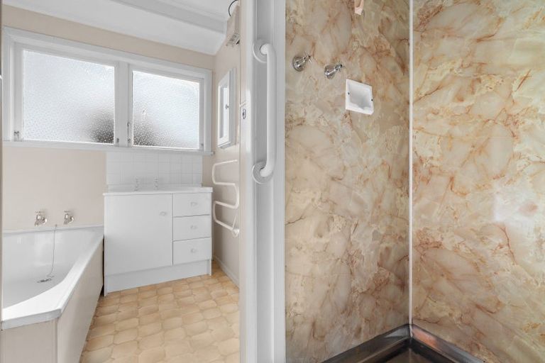 Photo of property in 4 Mabson Terrace, Masterton, 5810