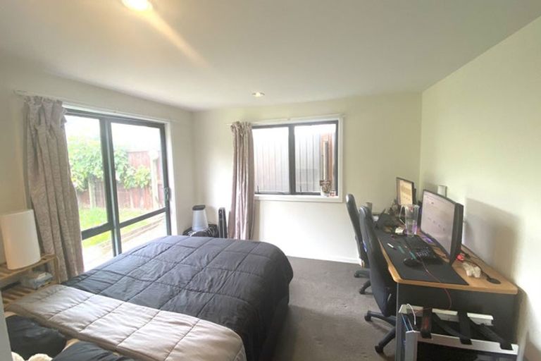 Photo of property in 17 Nortons Road, Avonhead, Christchurch, 8042