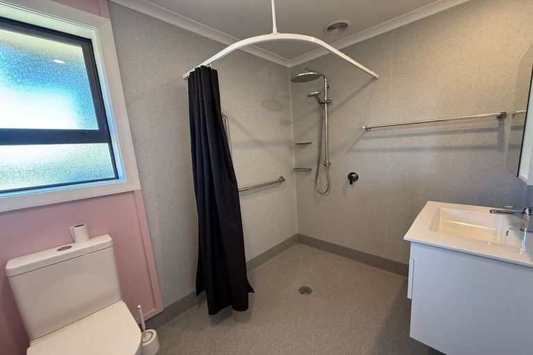 Photo of property in 15 Seddon Street, Takaro, Palmerston North, 4412