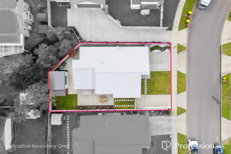 Photo of property in 16 Poppy Watts Grove, Stokes Valley, Lower Hutt, 5019