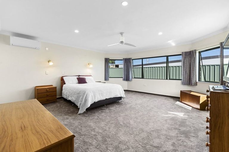 Photo of property in 11 Desmond Place, Bell Block, New Plymouth, 4312