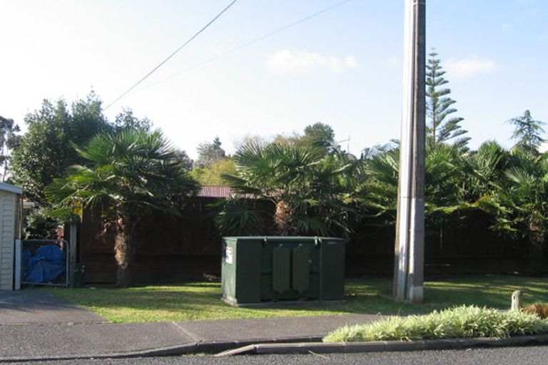 Photo of property in 23 Hogans Road, Glenfield, Auckland, 0629