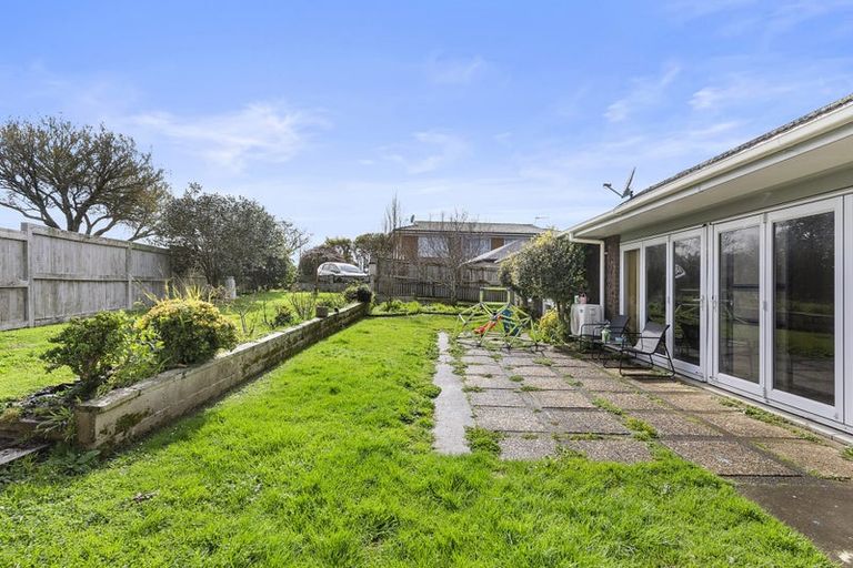 Photo of property in 58 Prince Regent Drive, Half Moon Bay, Auckland, 2012