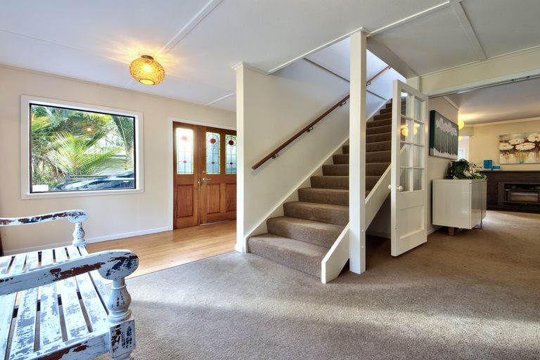 Photo of property in 7 Sylvan Valley Avenue, Titirangi, Auckland, 0604