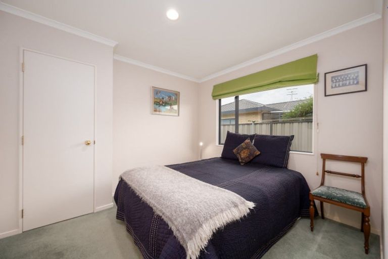 Photo of property in 10 Forbury Way, Taradale, Napier, 4112