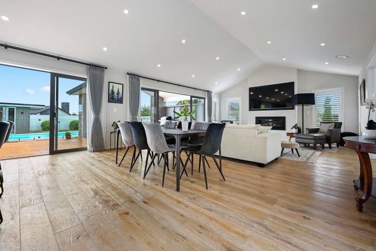 Photo of property in 5 Moemoea Place, Cambridge, 3434