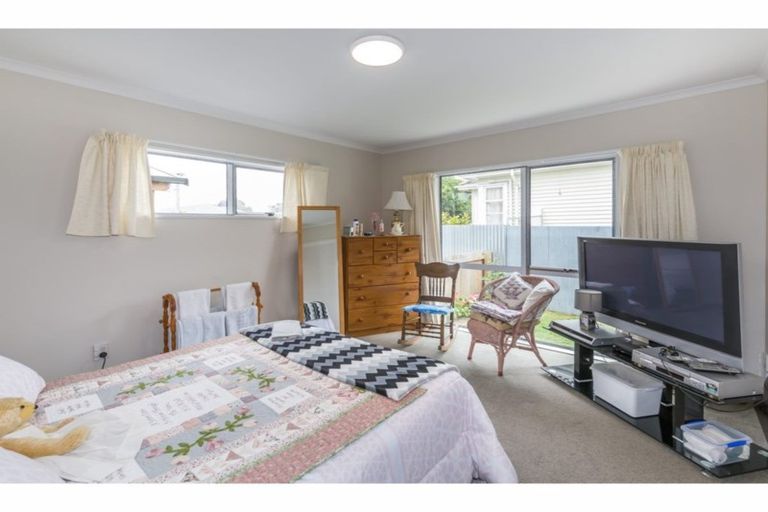 Photo of property in 57 Cumnor Terrace, Woolston, Christchurch, 8023