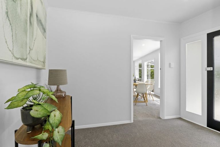 Photo of property in 27 Lees Grove, Wainuiomata, Lower Hutt, 5014