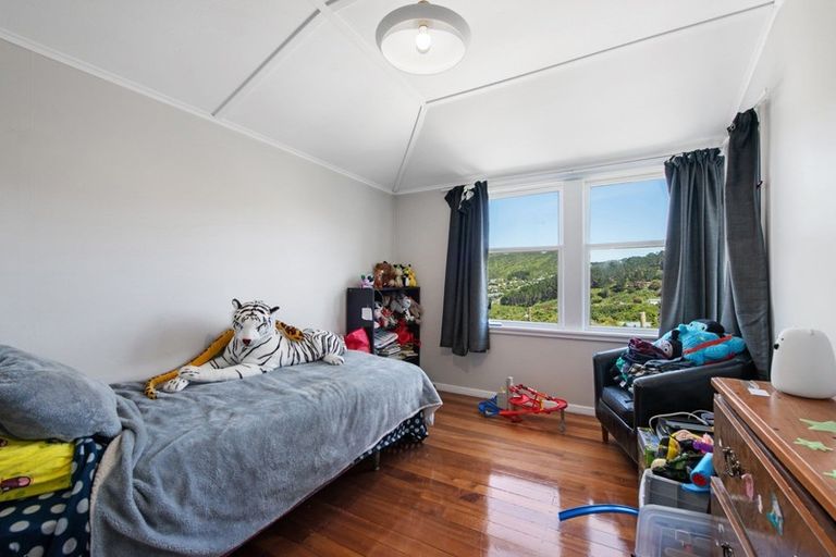 Photo of property in 18a Montgomery Avenue, Karori, Wellington, 6012