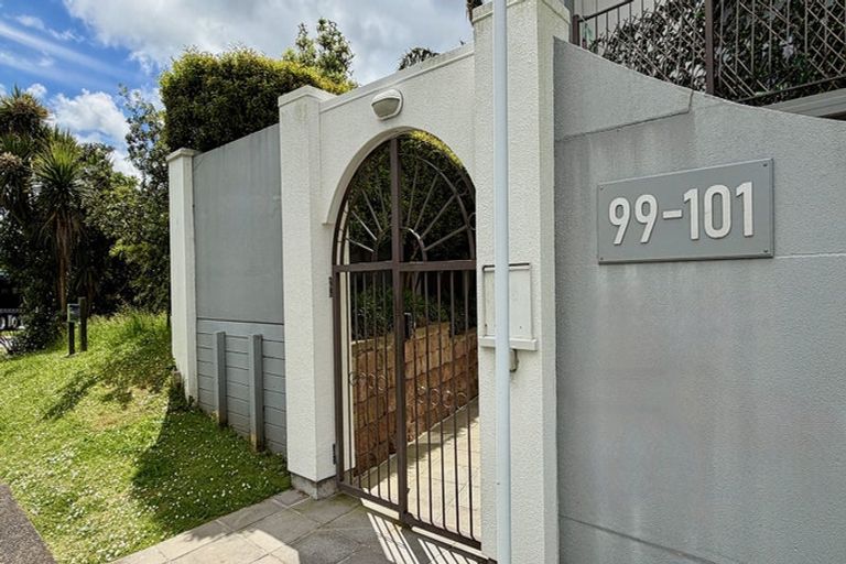 Photo of property in 4/99 Mokoia Road, Birkenhead, Auckland, 0626