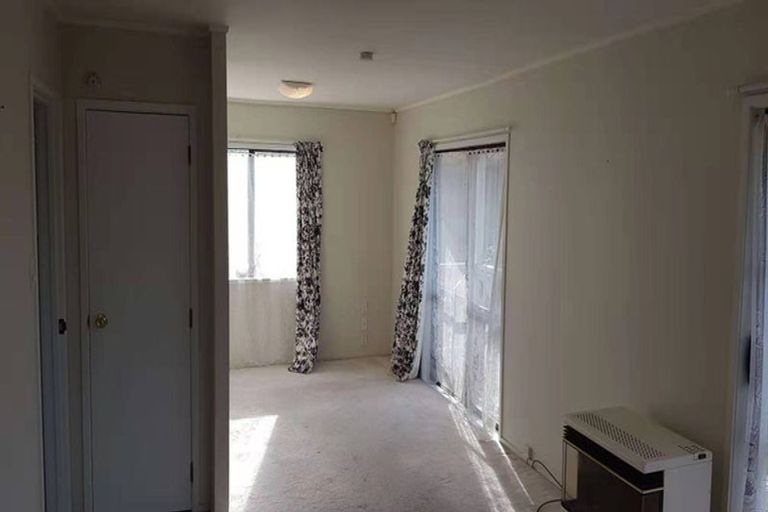 Photo of property in 163b Colwill Road, Massey, Auckland, 0614