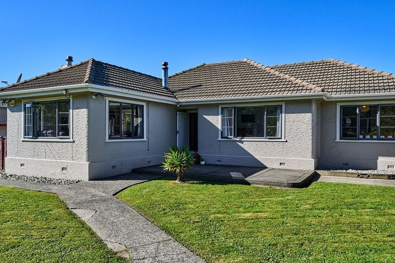 Photo of property in 280 Main Road, Tawa, Wellington, 5028