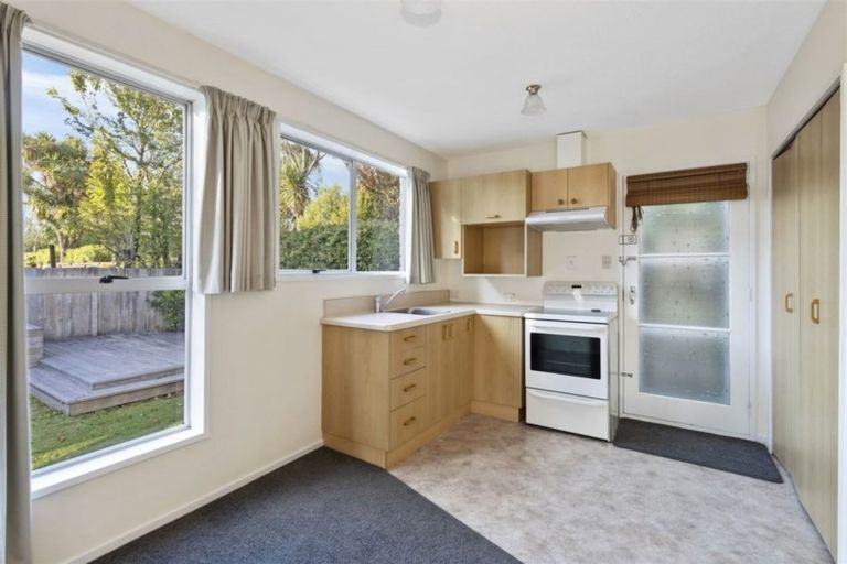 Photo of property in 2/42 Saint Martins Road, Saint Martins, Christchurch, 8022