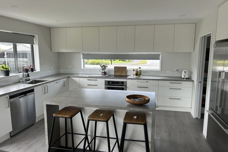 Photo of property in 76 Stationmasters Way, Prebbleton, 7604