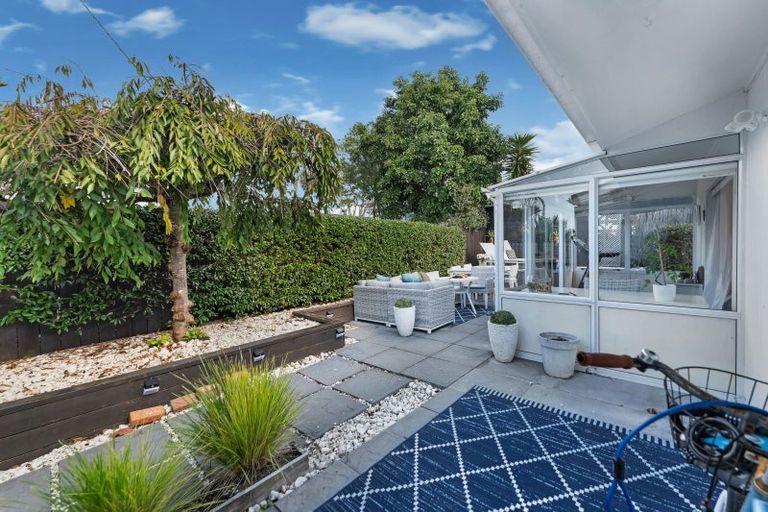 Photo of property in 5/17 Church Street, Devonport, Auckland, 0624