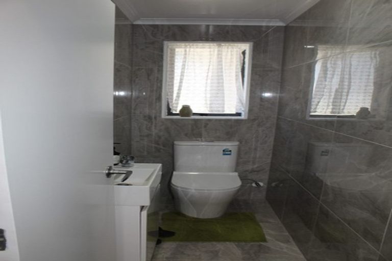 Photo of property in 14 Northridge Terrace, Massey, Auckland, 0614