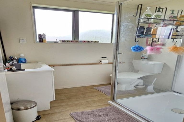 Photo of property in 2 Park Avenue, Titahi Bay, Porirua, 5022