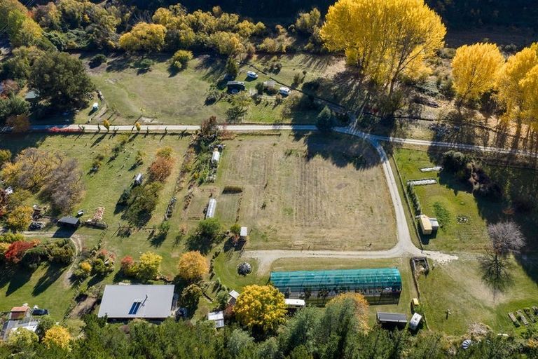 Photo of property in 84 Nook Road, Lake Hawea, 9382